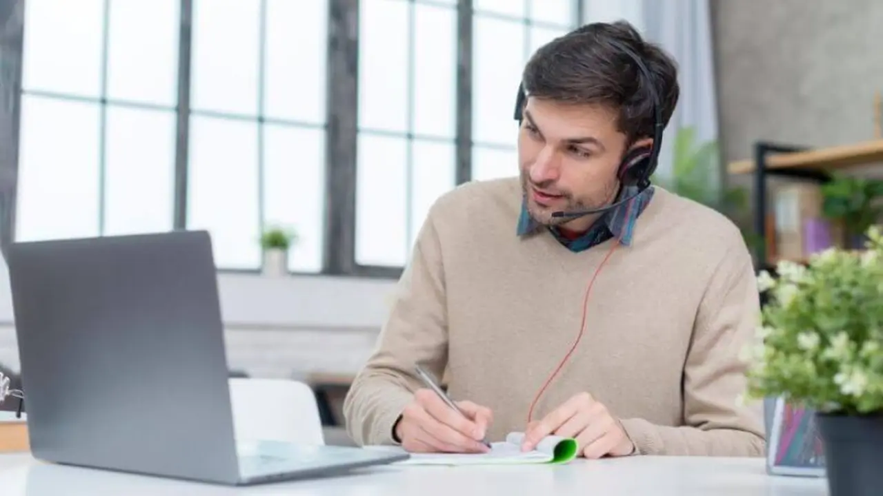 Cómo ser programador sin saber programar: el boom del "Low Code" y "No Code" que te sube al tren del futuro