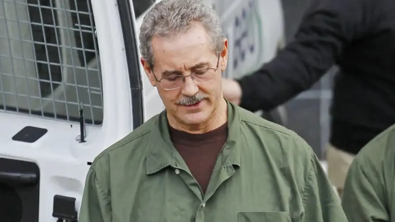 Conocé al banquero que cometió un fraude vía Esquema Ponzi y arruinó a toda una isla del Caribe