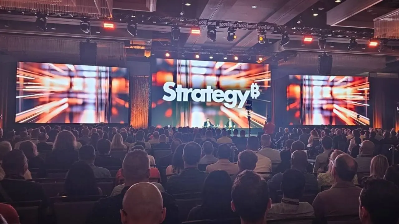 El CEO de Strategy se sorprendió con jóvenes argentinos y busca replicar el modelo en EE.UU.