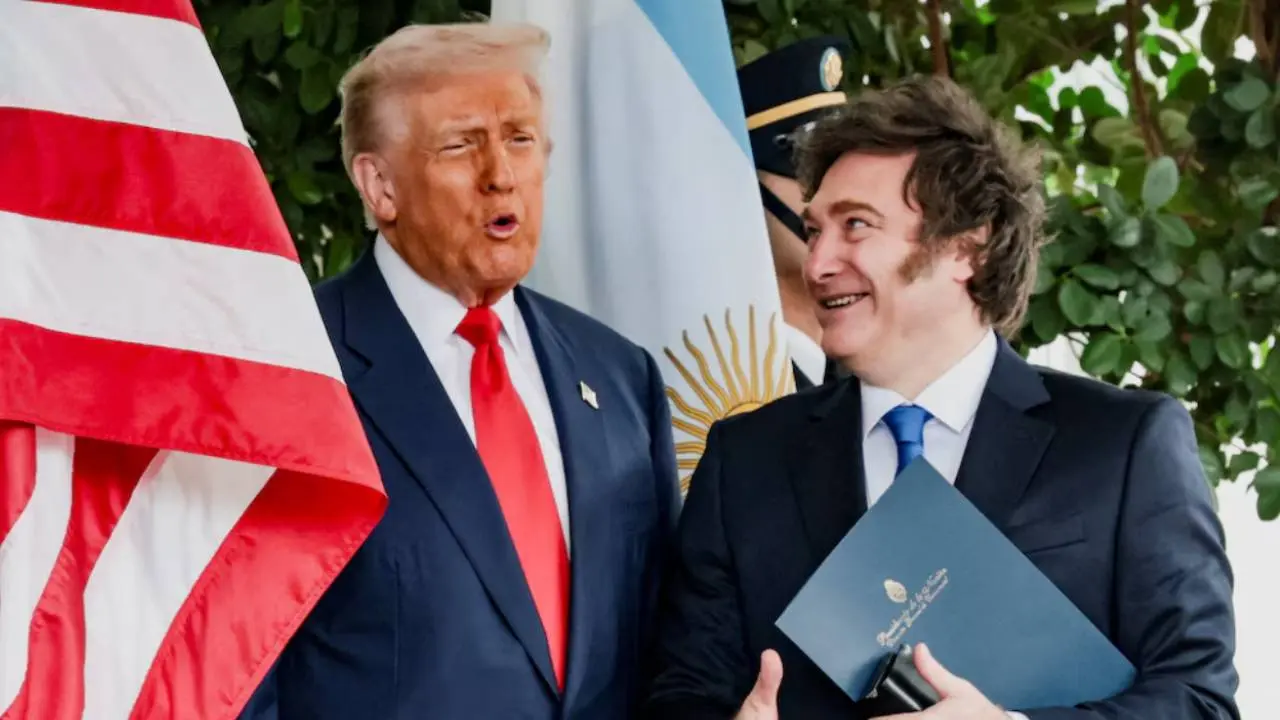 El plan de dolarización de Trump: expertos analizan si es posible y en qué te conviene invertir