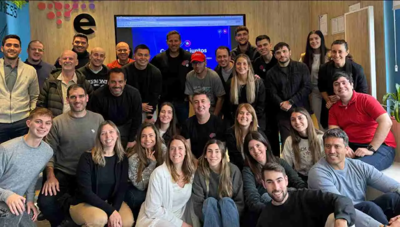 Una empresa cordobesa se une a ElevenLabs para revolucionar la atención al cliente con IA