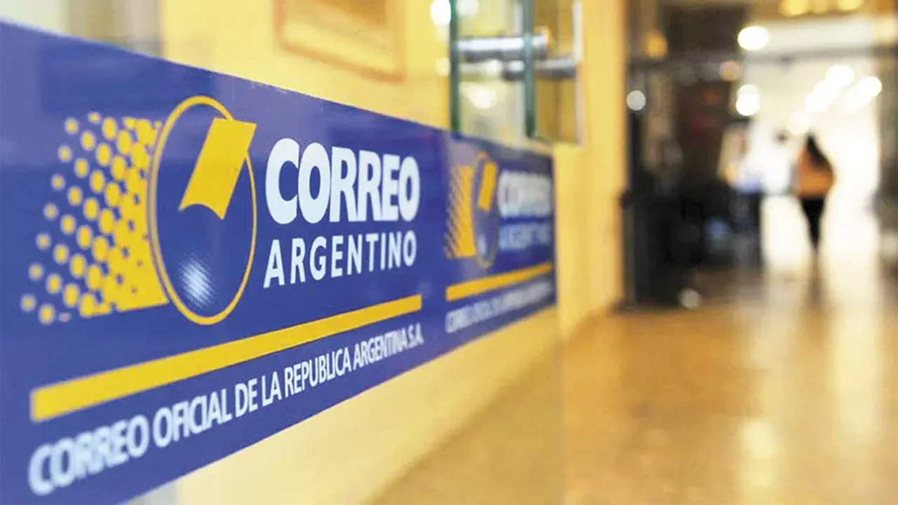 Ni el Correo se salva de las retenciones bancarias: ¿se corta la correspondencia o encomiendas a ciertas provincias?