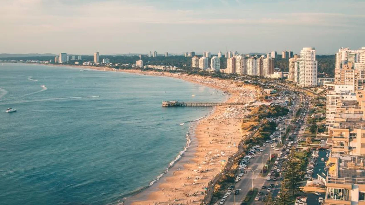 Con el dólar por las nubes, cuánto cuesta viajar a Punta del Este el próximo verano