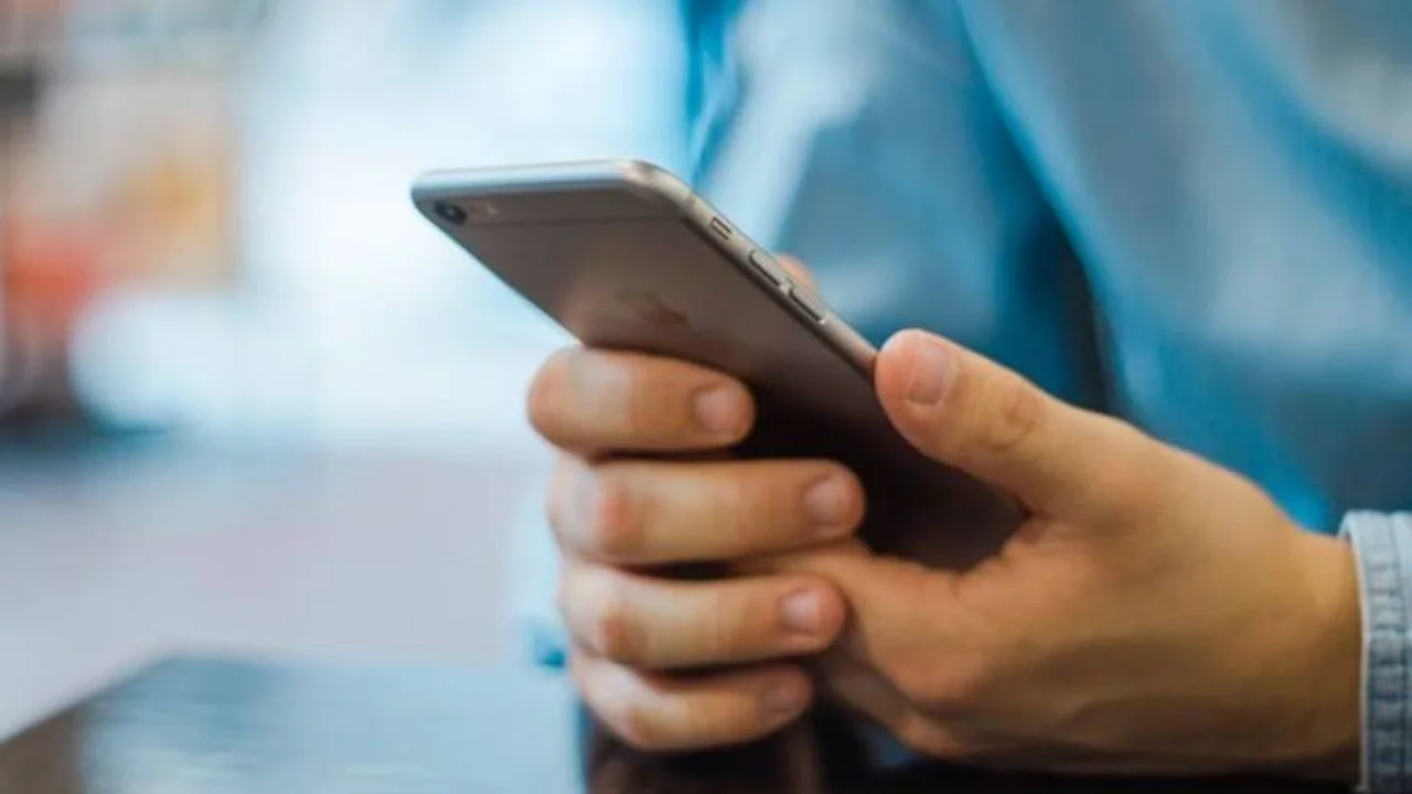 Dale una nueva vida a tu viejo celular y convertilo en un reproductor multimedia