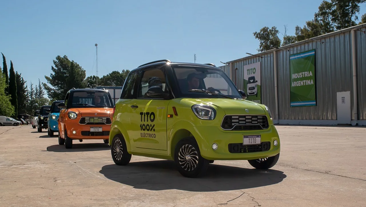 El auto eléctrico argentino Tito, víctima de la falta de dólares: la empresa no puede importar componentes