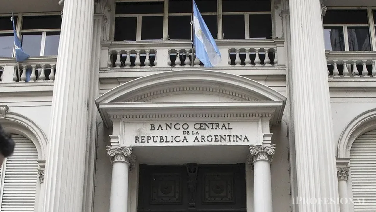 Elevan el control para las transferencias de dinero en bancos y billeteras virtuales