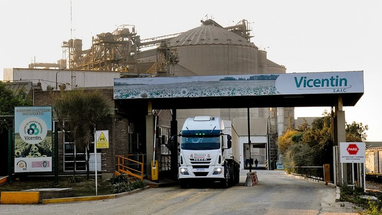 Conflicto en Vicentin: la Justicia intervino la empresa y los empleados paralizaron dos plantas clave