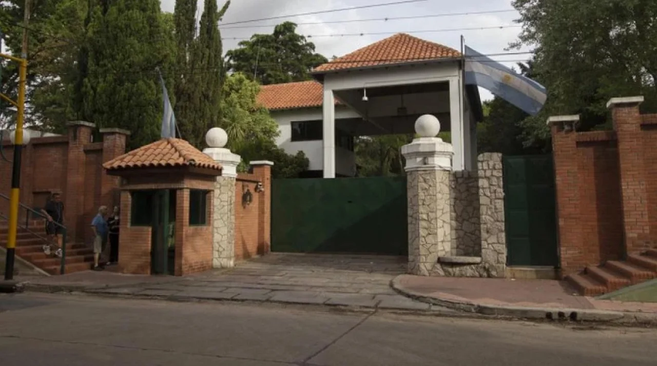 Milei convocó a sus ministros a un asado en Olivos: cada uno se pagará lo suyo