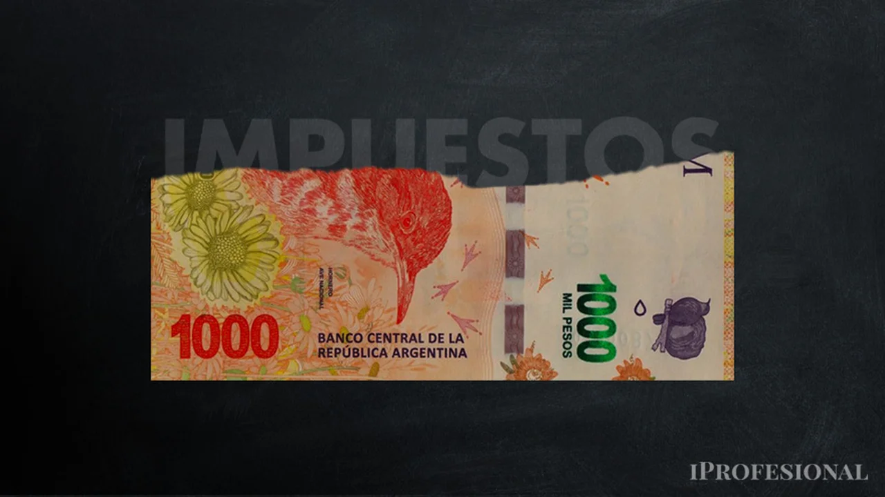 ¿A quién le corresponde pagar los impuestos en una transferencia bancaria?