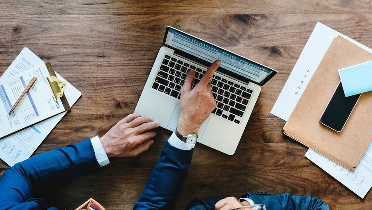 El liderazgo en clave digital, ¿cómo repensar el ritmo entre lo sincrónico y lo anacrónico?