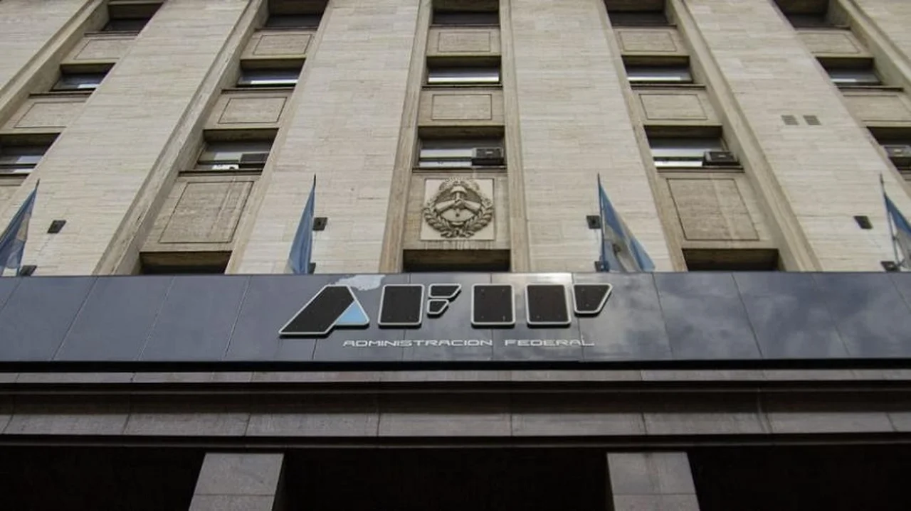 Misrahi, futura jefa de AFIP, ya se reunió con Castagneto y el titular de la Aduana