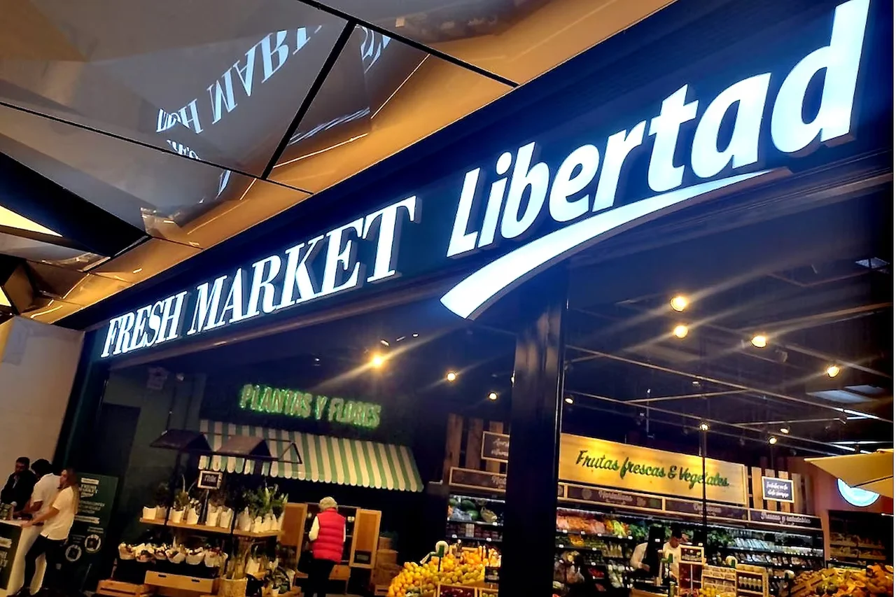 Se va otro gigante: grupo francés pone cartelito de "se vende" a un paquete de 25 súper y 14 shoppings en el país
