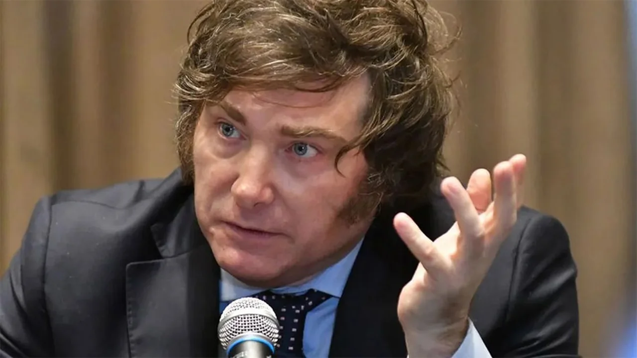 Javier Milei se quejó de que lo tildan de violento y no a Patricia Bullrich "que metía bombas en los '70"