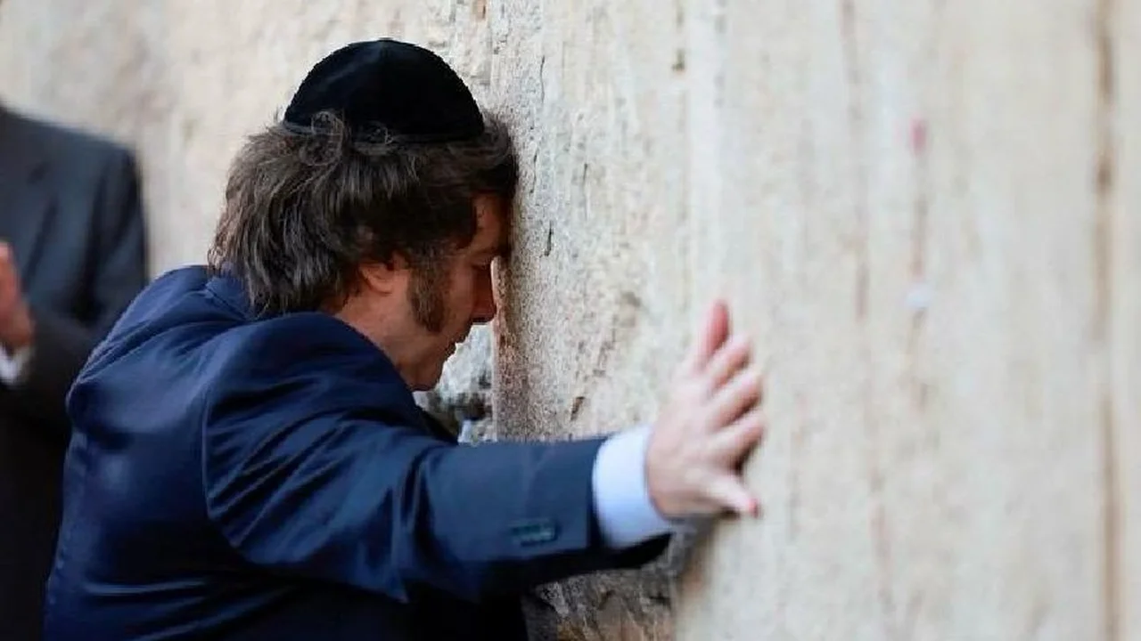 Milei lloró en el Muro de los Lamentos y se reunió con el presidente de Israel