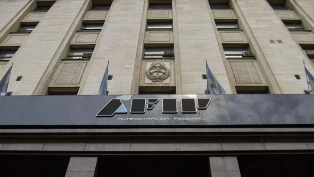 Malestar entre empleados jerárquicos de AFIP por reducción de sueldo y reclaman pesonal con experiencia