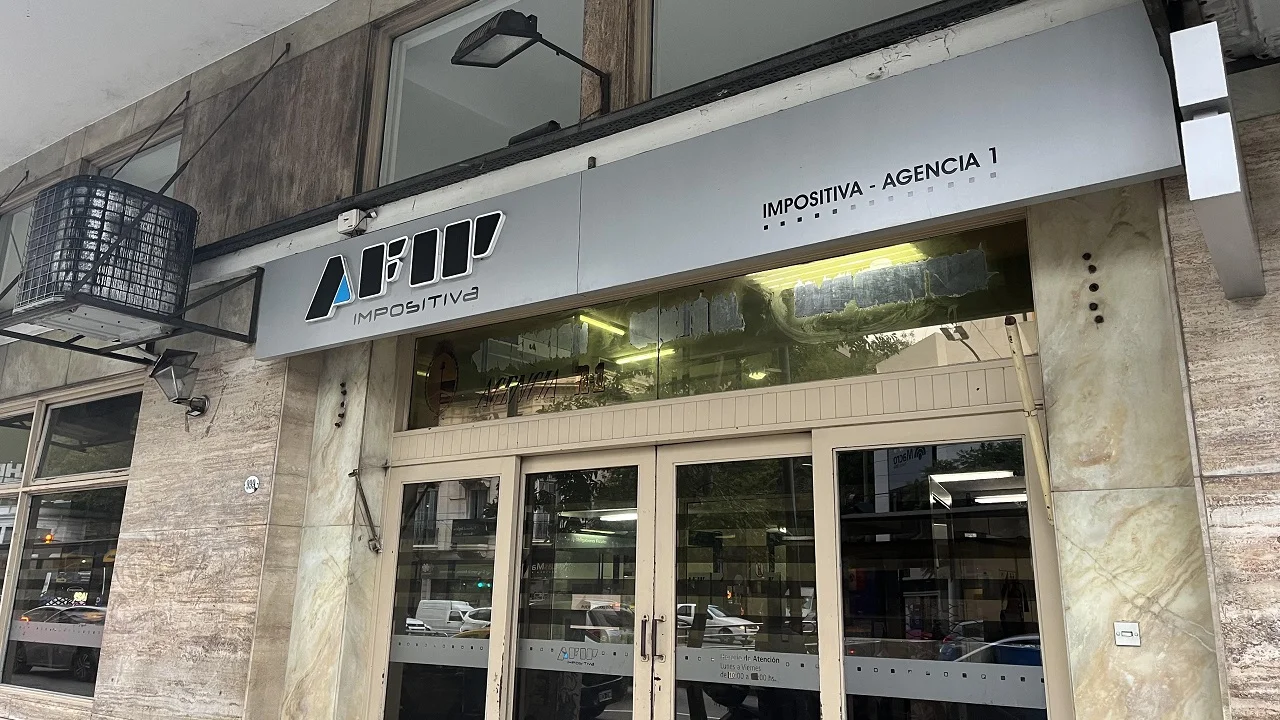 AFIP reglamentó Ganancias: sueldos cobrados en julio no se verán afectados de manera retroactiva