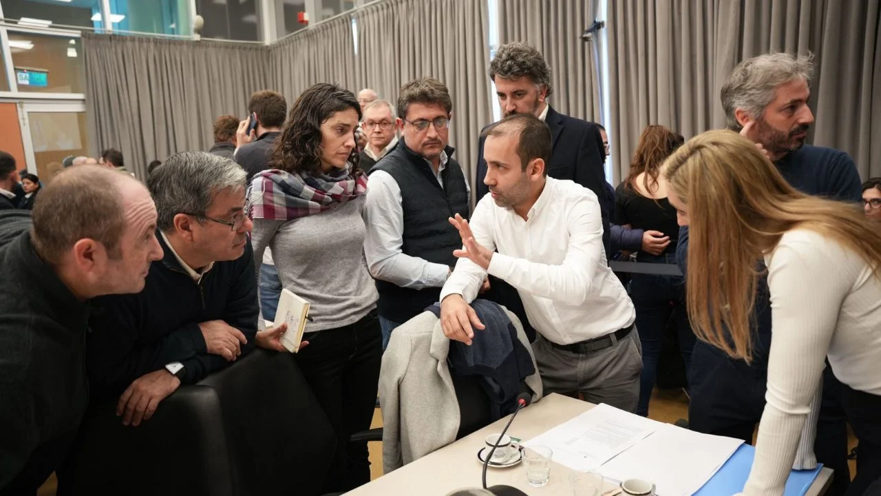Oposición no afloja la presión a Milei con la suba de jubilaciones y prepara una sesión para junio