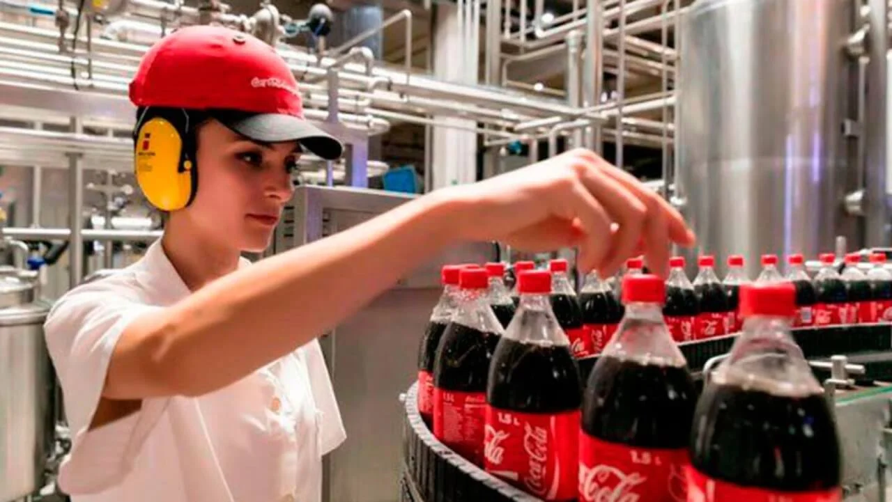 Lo que nadie te cuenta sobre cómo entrar a trabajar en Coca-Cola, según un experto