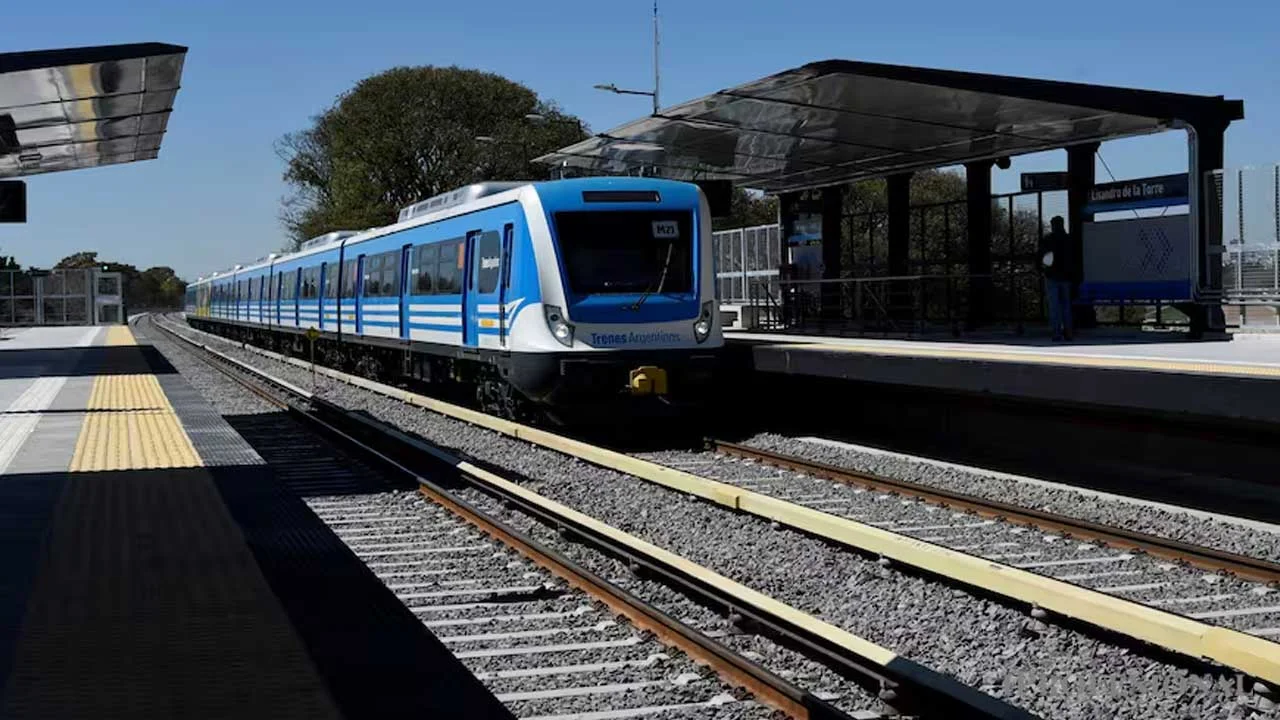 El Gobierno privatizará también trenes de pasajeros