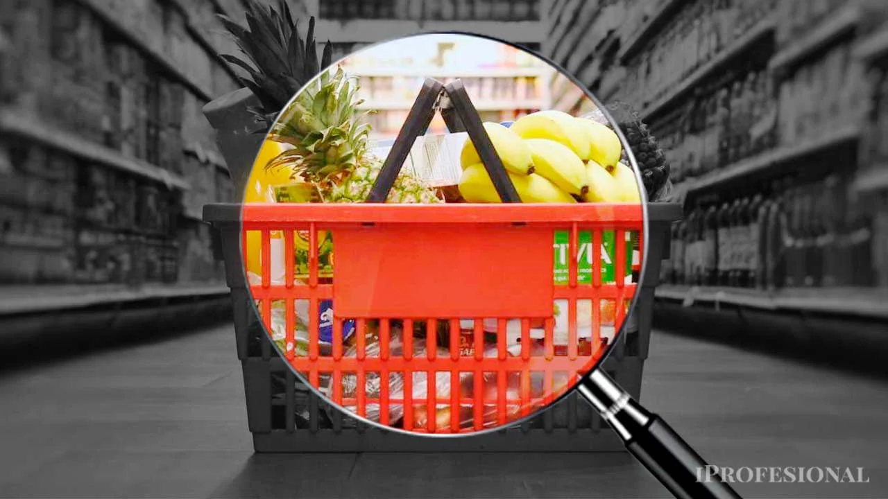 Supermercados venden menos que hace 1 año pese a la menor inflación y activan guerra de promos