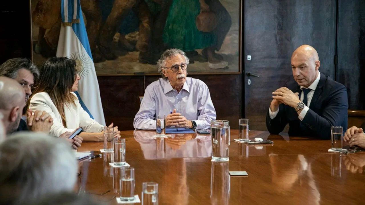 Mario Lugones, ministerio de Salud