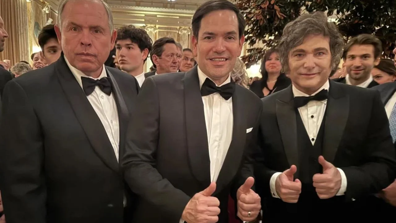 noticiaspuertosantacruz.com.ar - Imagen extraida de: https://www.iprofesional.com/politica/421103-javier-milei-dialogo-con-flamante-secretario-de-estado-de-donald-trump-de-que-hablaron