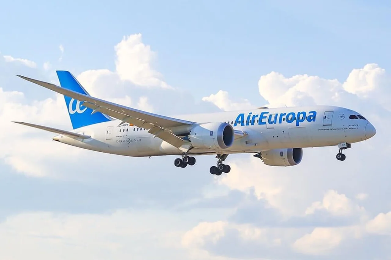 Nueva tecnología: Air Europa facilita el pago de los billetes de avión con opción de fraccionamiento
