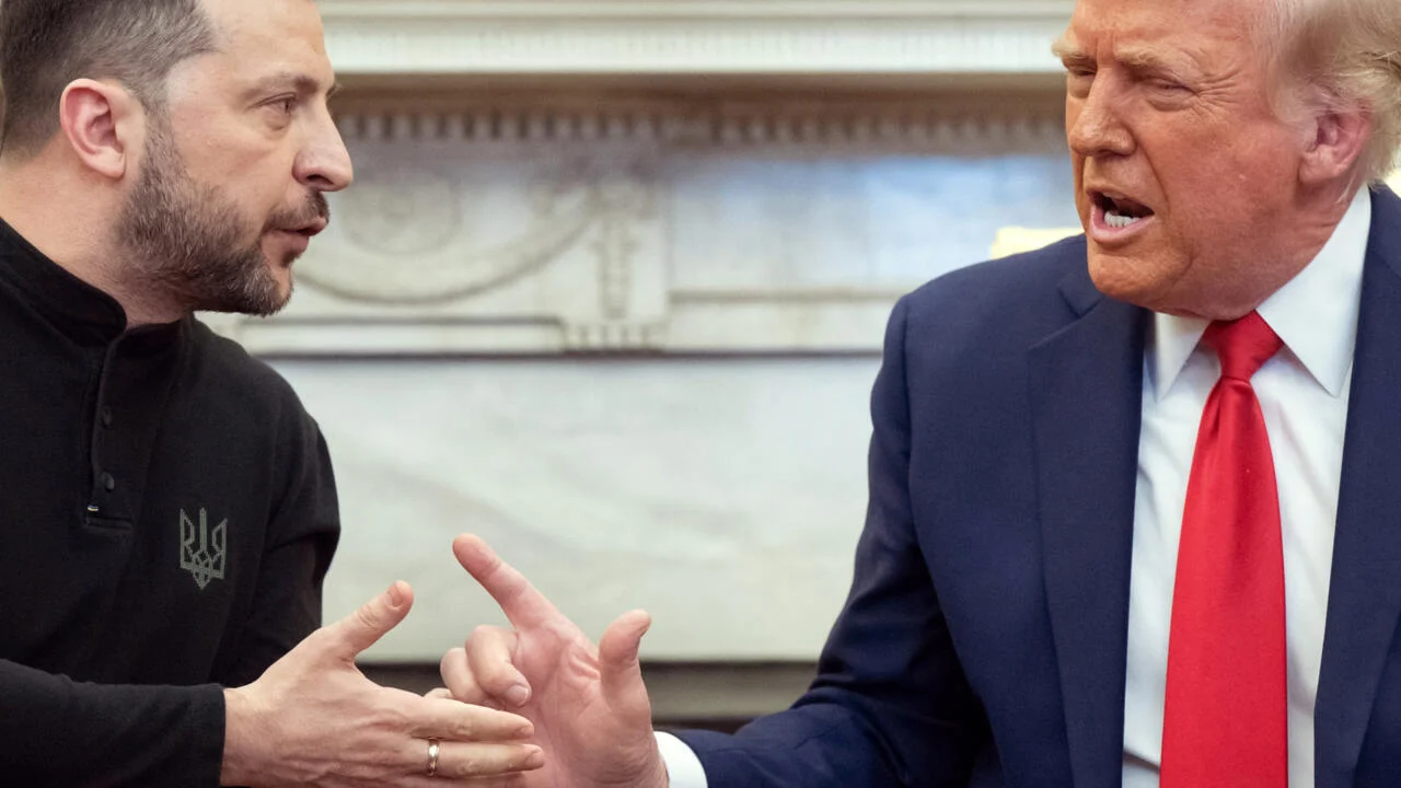 ¿Por qué la ropa de Zelensky generó un cruce tenso con la prensa y el vice de Trump?