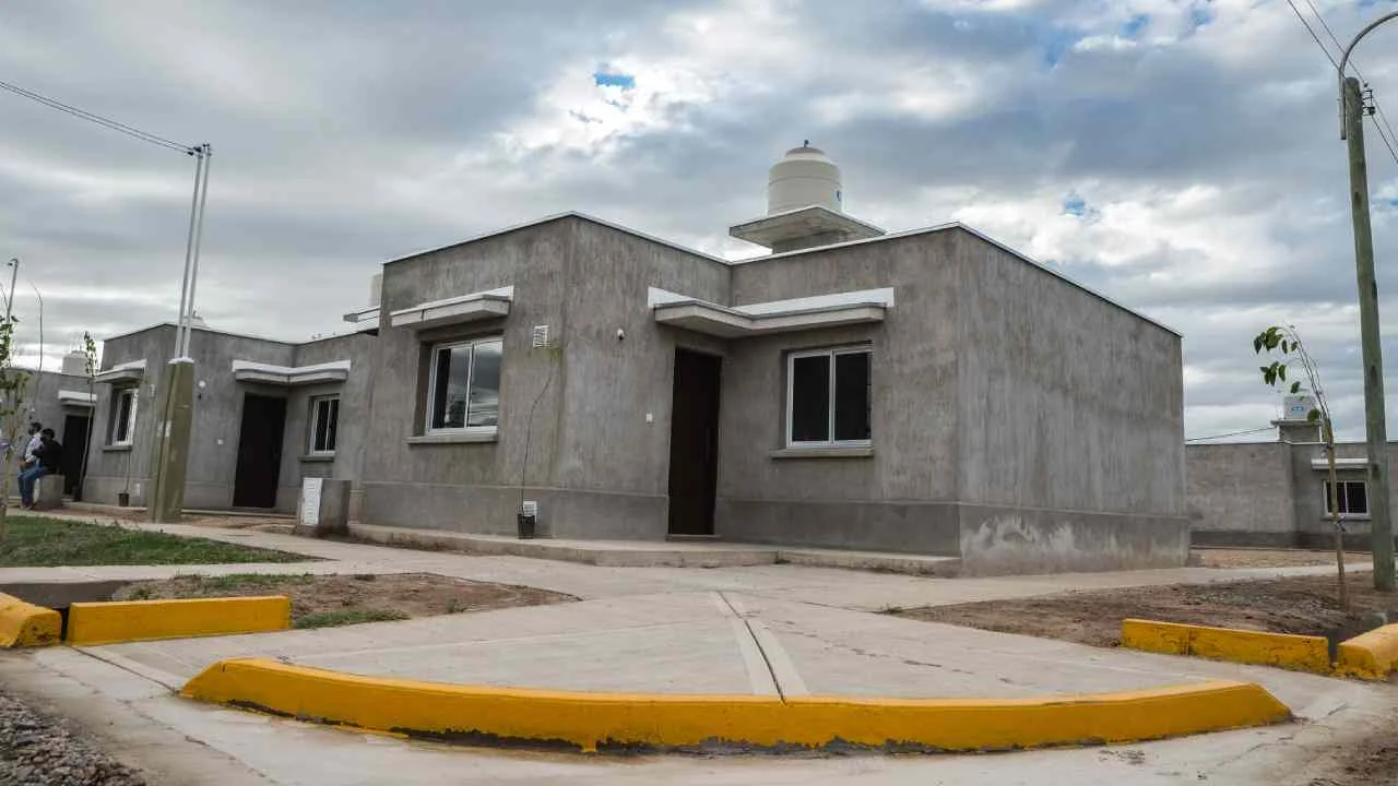 Mientras el FMI pide más ajuste, un tercio de los hogares vive en condiciones deficientes