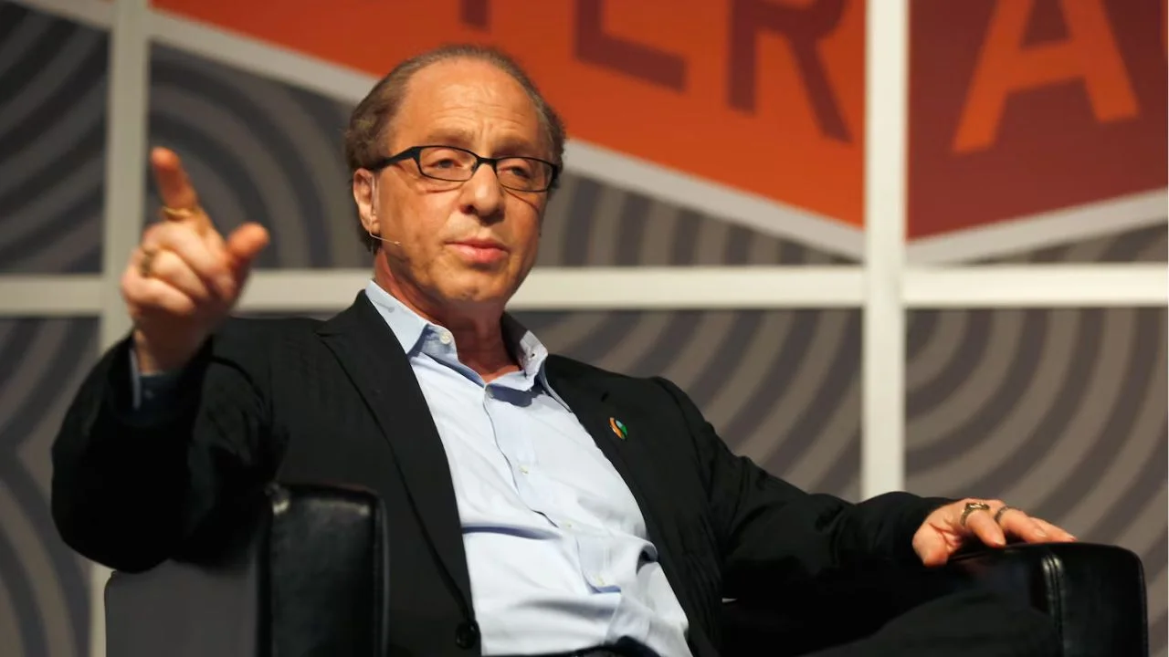La predicción de un experto en IA: "Conectaremos el cerebro a la nube y la vida cambiará para siempre"