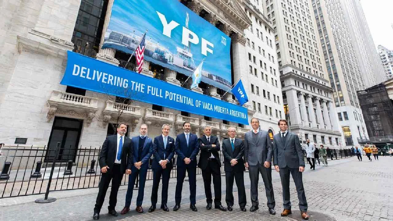 YPF anunció una histórica mega inversión de más de u$s35.000 millones en Vaca Muerta hasta 2030