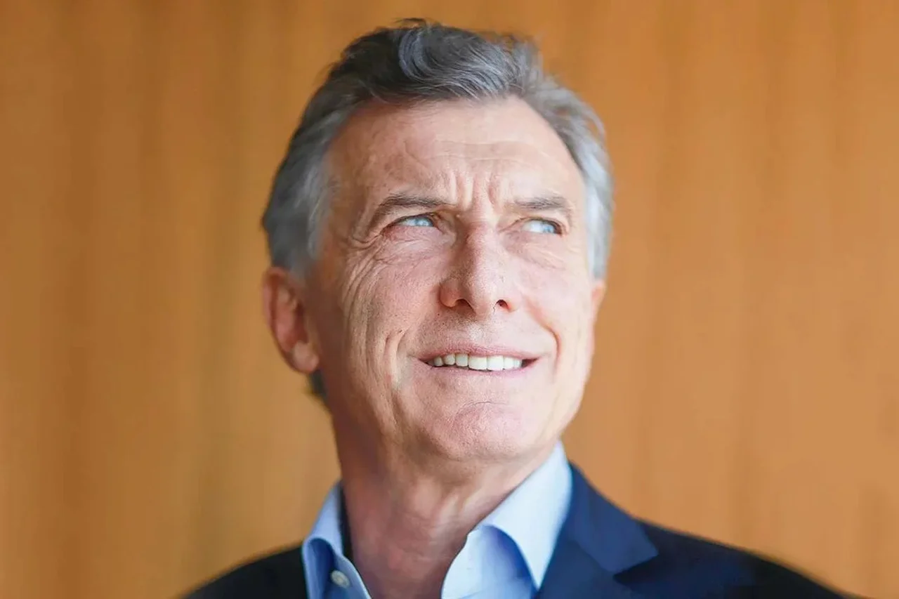 Mauricio Macri, sobre la apertura del cepo cambiario : '"Es el camino a la normalización y vamos hacia el lugar correcto"