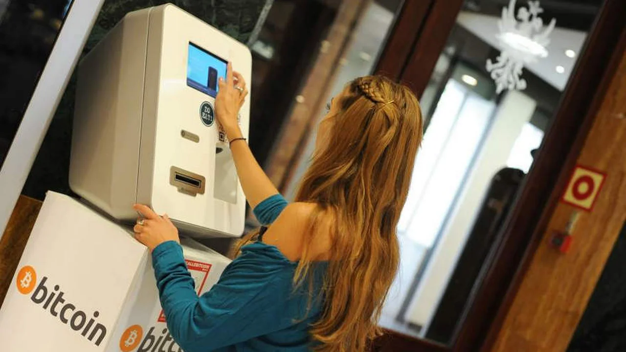 Crece el número de cajeros automáticos de Bitcoin en 2024: ¿cuántos ya hay instalados en el mundo?