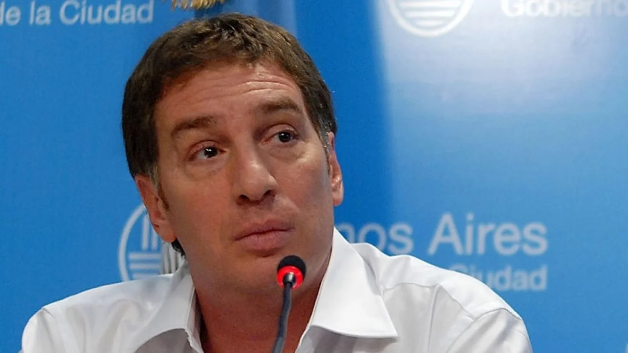 Archivaron la causa por el supuesto hackeo al celular de Santilli: cómo fue la maniobra
