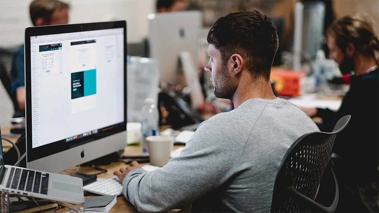 Informe de Kyndryl: "El profesional de IT debe saber de tecnología y de negocios"