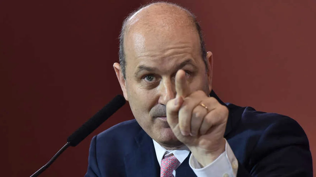 Sturzenegger y el fin del Debin: "No hay que perjudicar a la gente para que los bancos estén tranquilos"