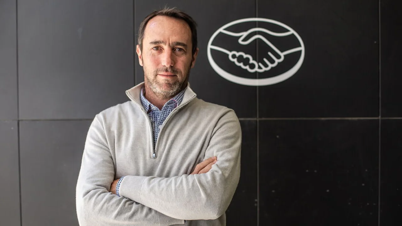 Marcos Galperin cambió su bio de Twitter: ¿por qué se describe ahora como "repartidor de paquetes"?
