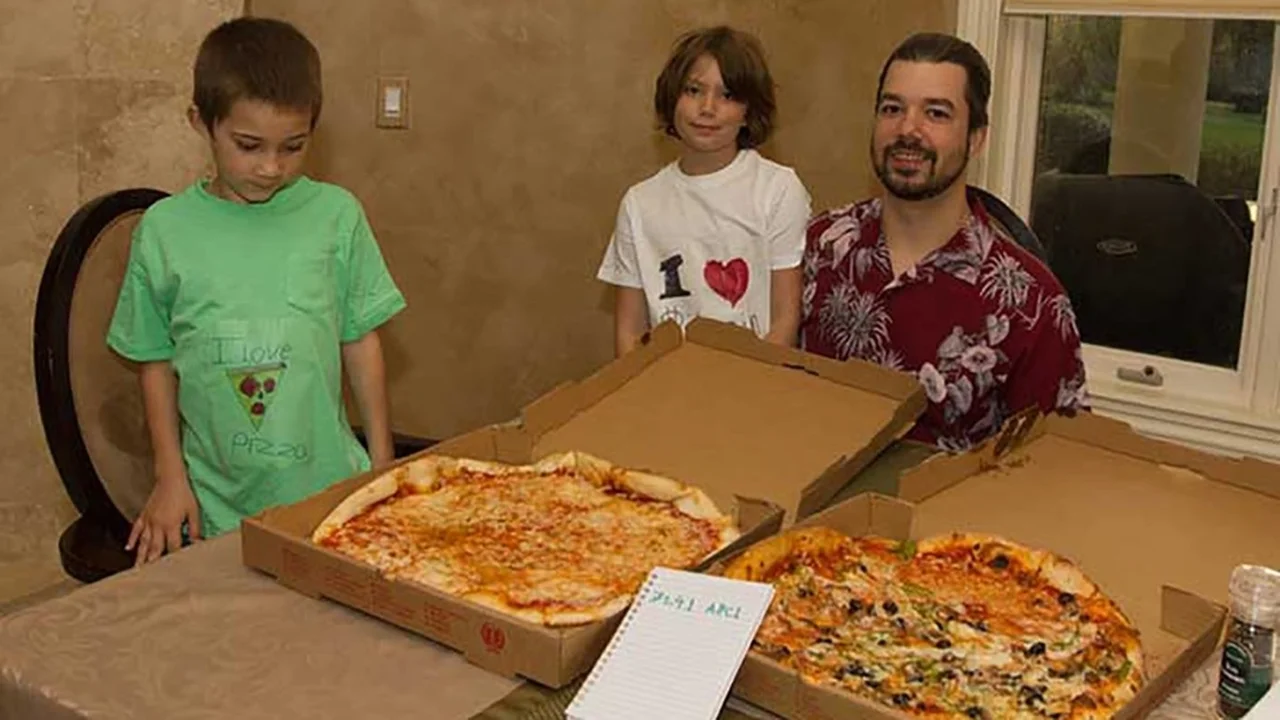 Bitcoin cumple 16 años: conoce la historia del hombre que pagó u$s1.000 millones por una pizza
