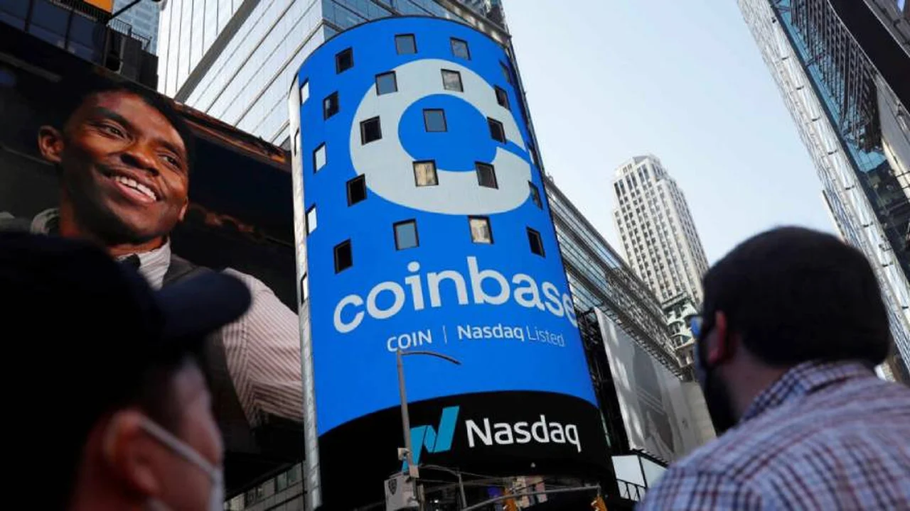 Coinbase, ¿en crisis?: la exchange registra su peor trimestre en años y sus acciones se desploman