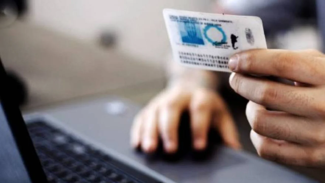 Actualizaron los precios del DNI y otros trámites del Renaper: cuánto valen ahora