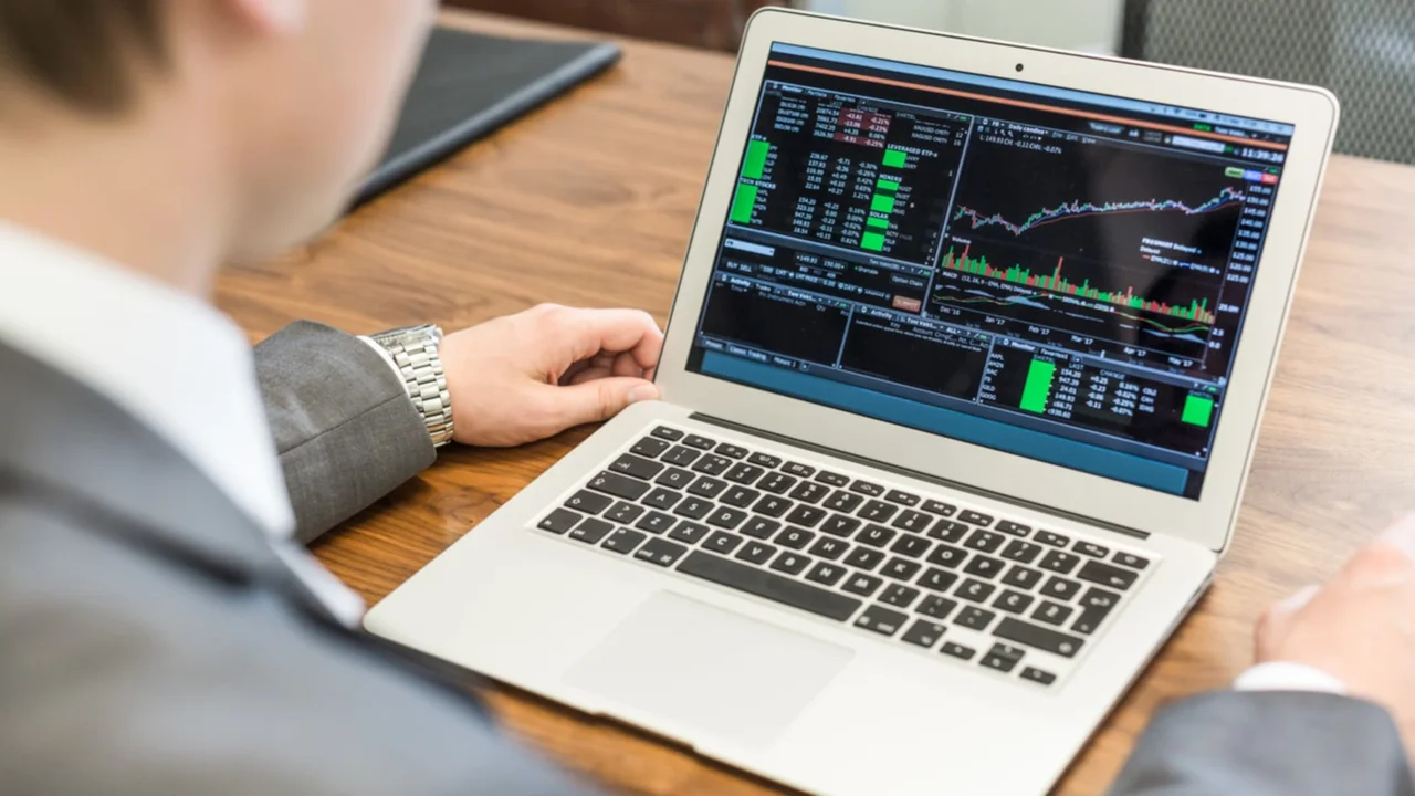 Inversiones: ¿Cómo aprovechar el fin de semana XXL y hacer un 'mini plazo fijo' para ganar?