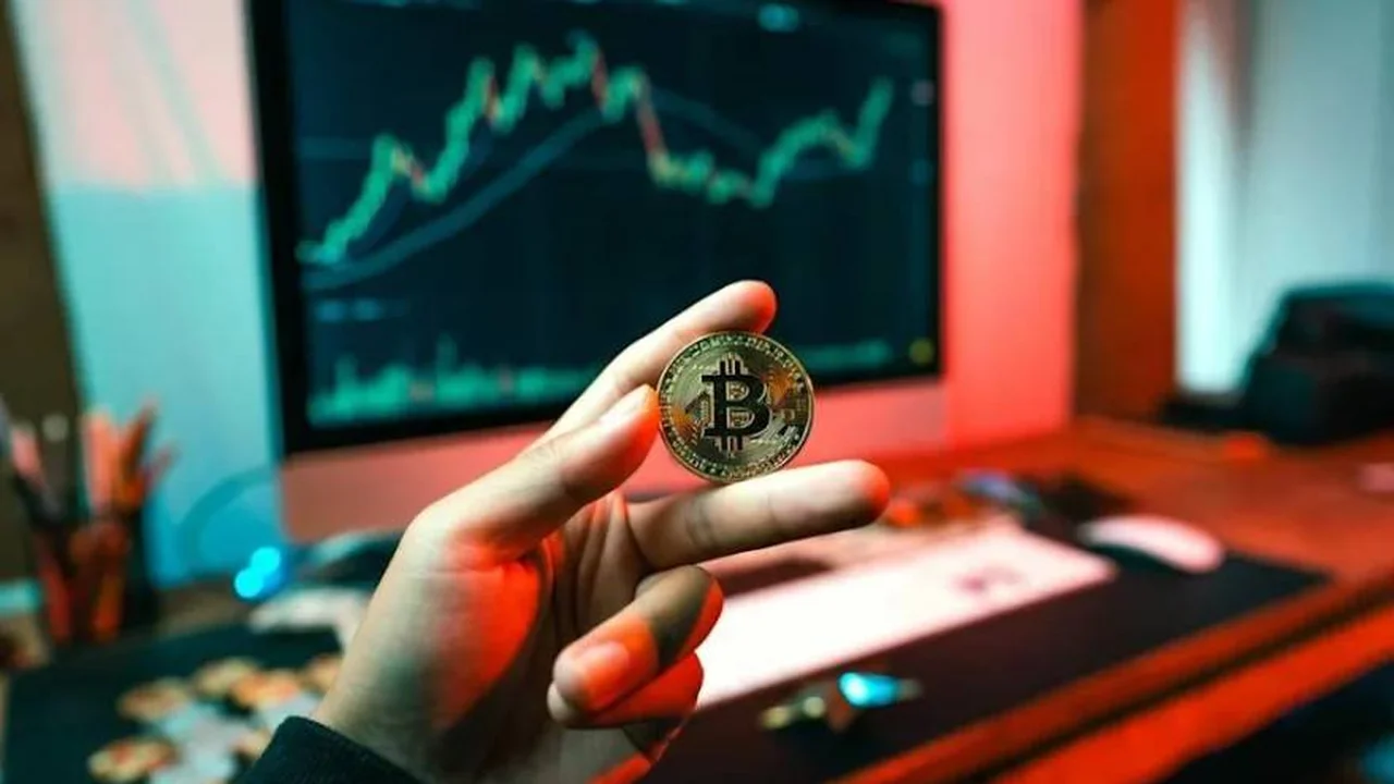 Bitcoin alcanzó un nuevo pico histórico: ¿qué puede pasar con la criptomoneda antes de que se despida el 2024?