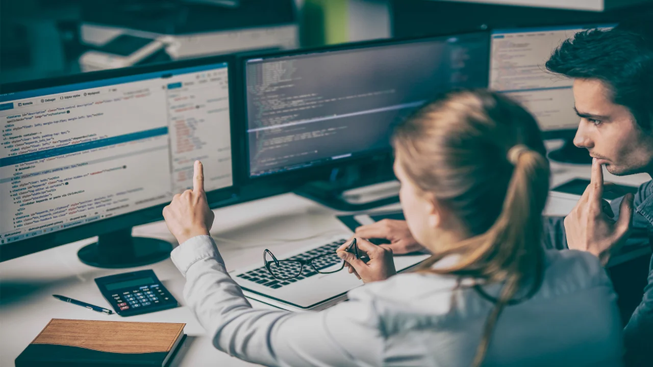 Alta demanda y salarios millonarios: así crece el mercado de ingenieros fintech