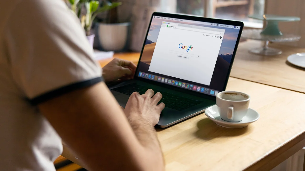 Google (Alphabet) reporta un aumento del 57% en ganancias y anuncia dividendos: ¿cómo invertir desde Argentina?"