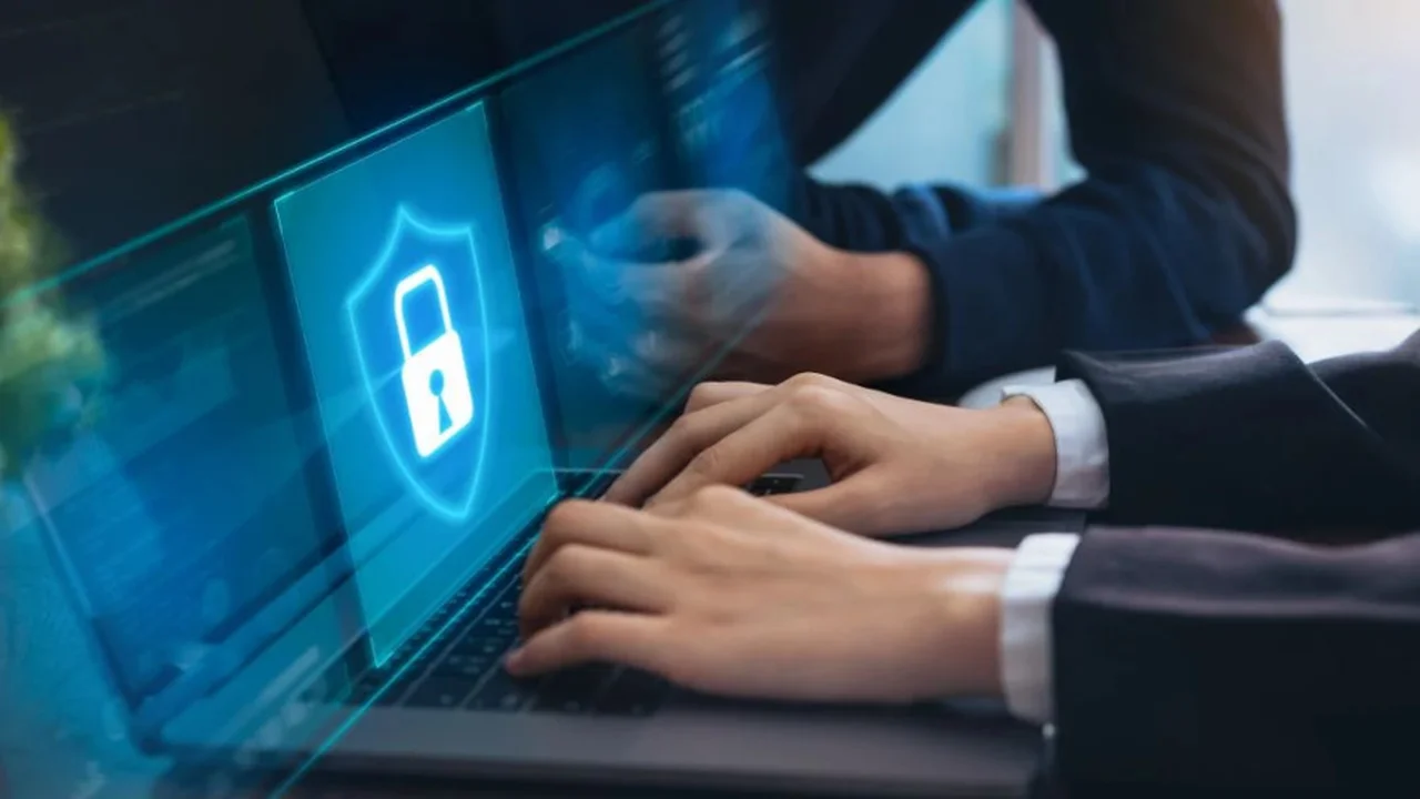 Crece la brecha entre demanda y oferta de profesionales en ciberseguridad: qué habilidades se necesitan