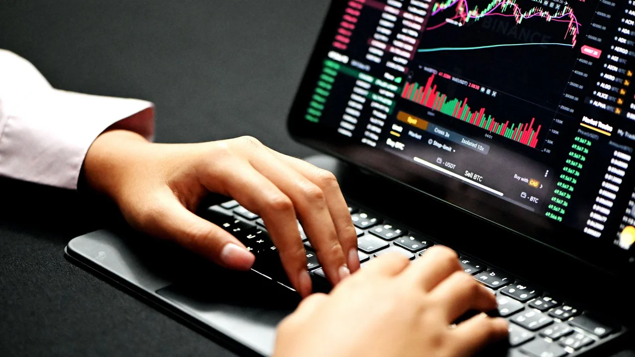 El trading llegó a Telegram: así es el bot que te ayudará a tradear con inteligencia artificial