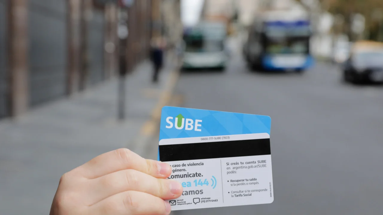 Cambia la Tarjeta SUBE: cuál es el tope que podés cargar por la app y cuánto te presta si te quedás sin saldo