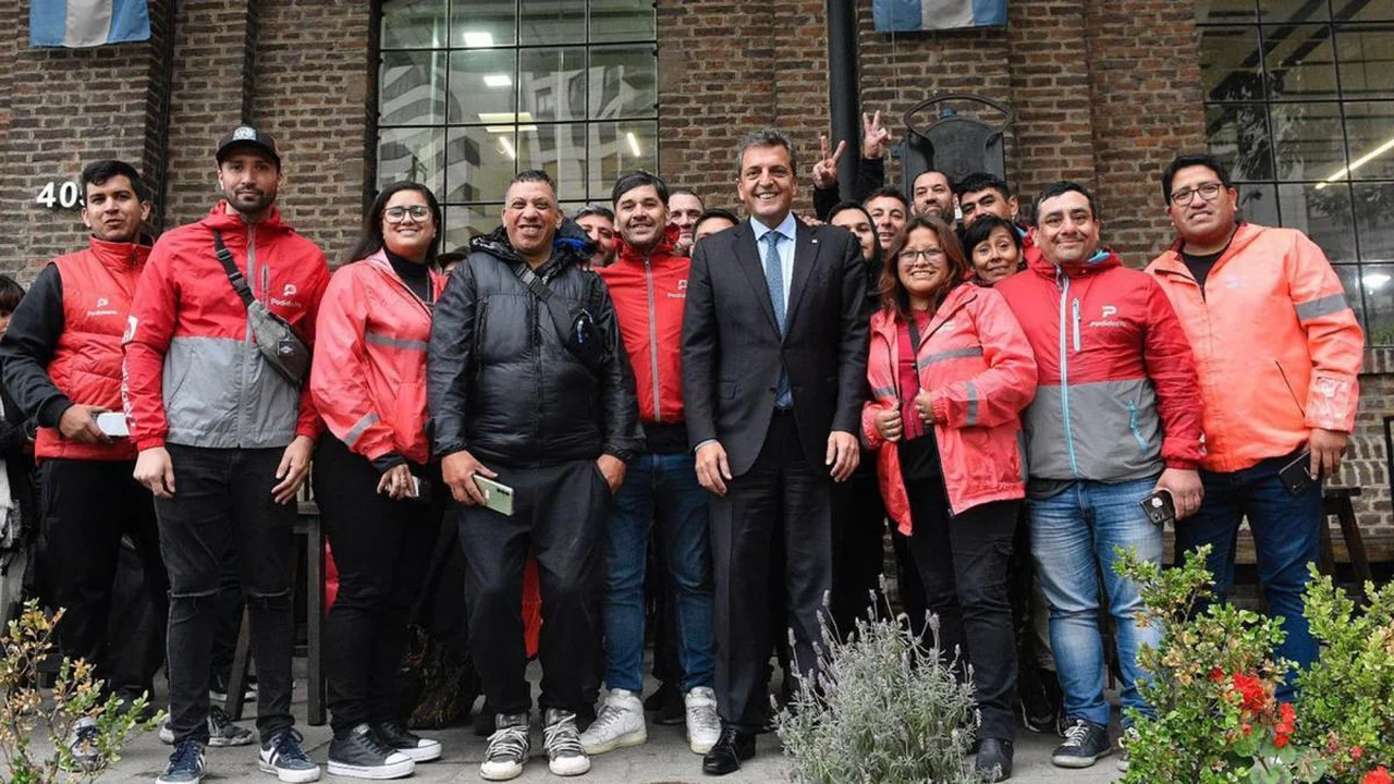 Massa lanza "regulación piloto" para repartidores de Rappi y PedidosYa: cuáles son los beneficios