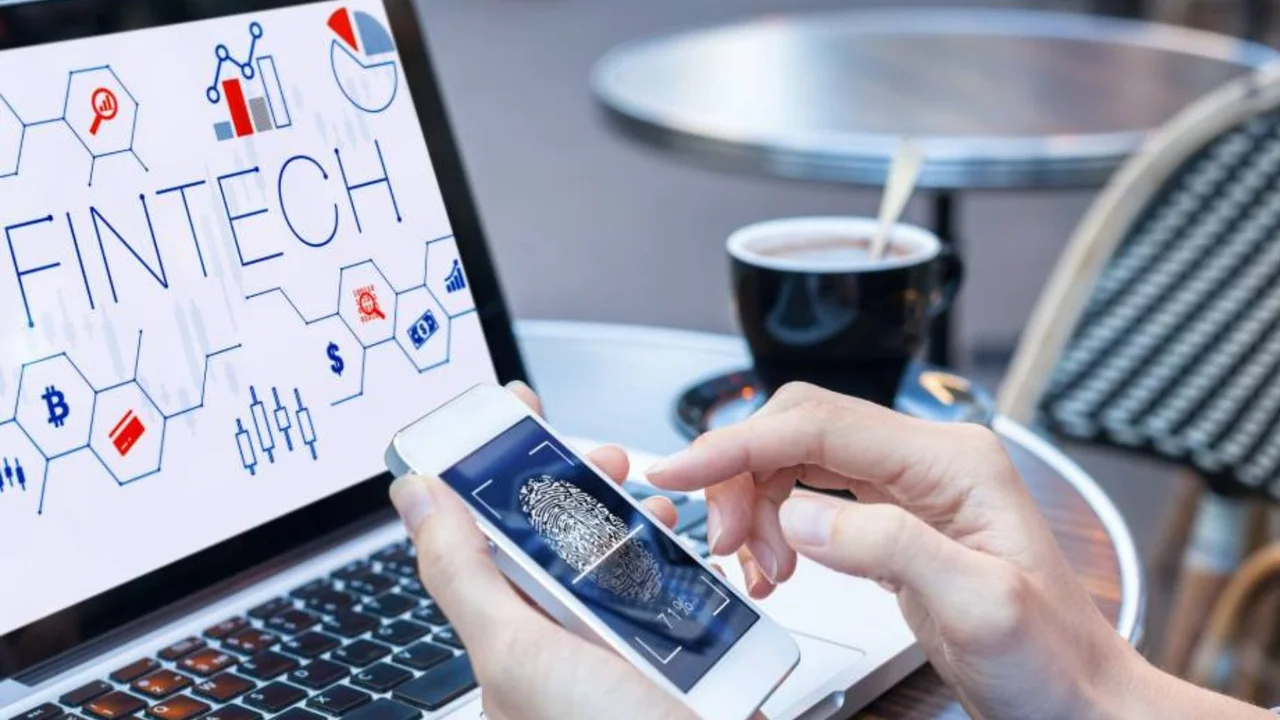 Crédito digital en la Argentina: 8 de cada 10 personas pagan sin atraso a través de alguna fintech