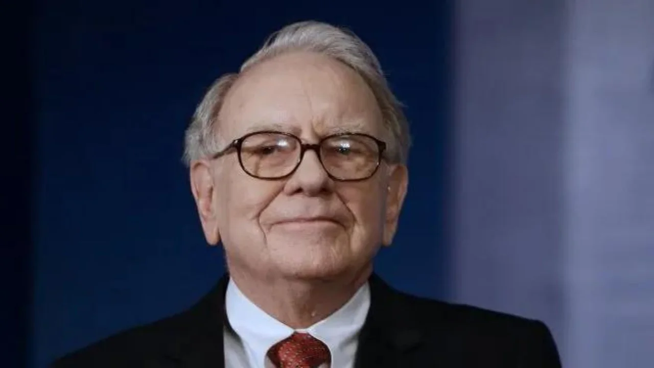 Invertí como Warren Buffett: cómo operar el CEDEAR de su fondo con pesos y cuánto podés ganar en dólares